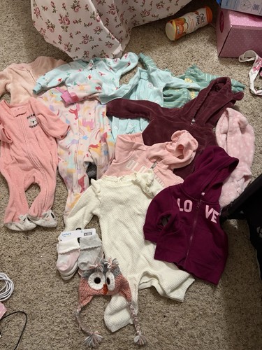Baby clothing items