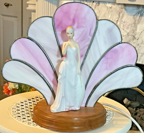 Art deco lady fan - lady,