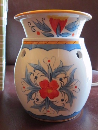 Authentic scentsy deluxe - scentsy,