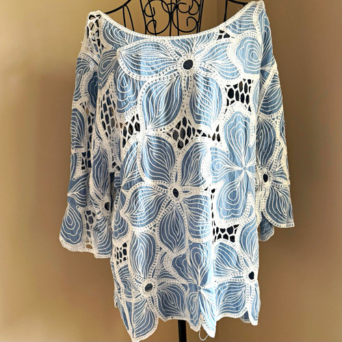 Paramour top size - top,
