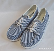 Skechers  Blue & White stripe