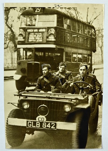 Army soldiers in jeep - soldiers,