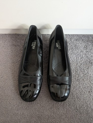 Pavers wide patent - patent, bow