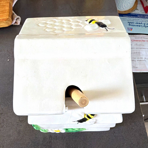White ceramic square - ceramic, honey