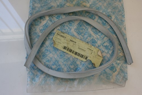 Engine cowl gasket piaggio - gasket,