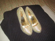 Ladies shoes ‘ KRASCEVA ‘ – size 3 – yellowy colour – good condition