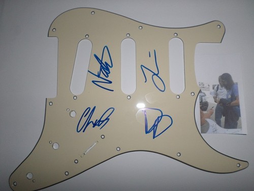 Foo fighters hand signed - fighters,