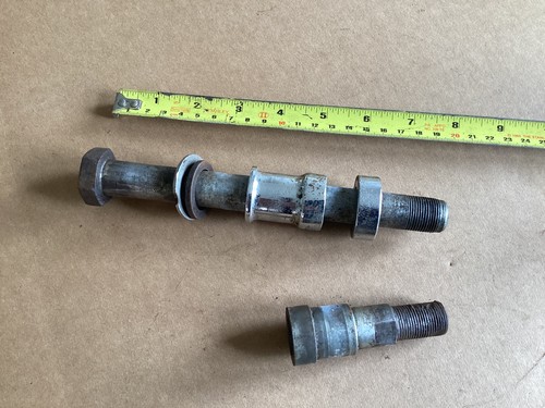 Wheel spindle rear - spindle,, bsa?a7