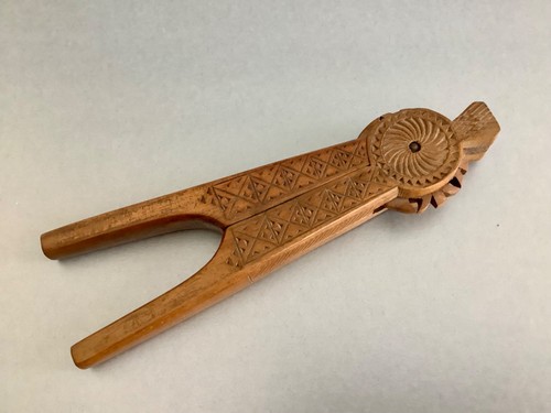 Vintage chip carved - vintage,