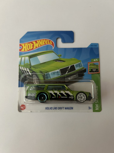 Hot wheels 2023 volvo - hot,
