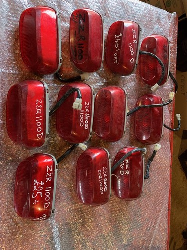 Kawasaki zzr1100d rear light - kawasaki,