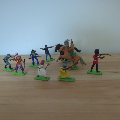 Job lot britains mixed - of,