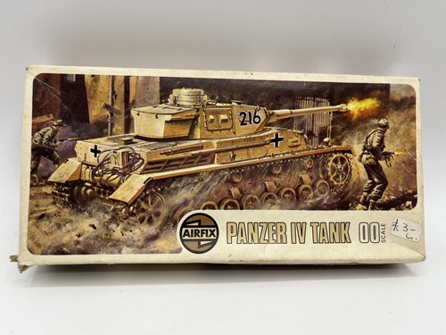 A208v vintage airfix red - vintage,