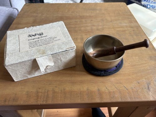 Brass singing bowl - brass, with