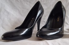 Roland Cartier Vintage Black