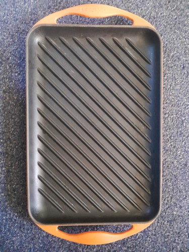 Creuset cast iron - cast,