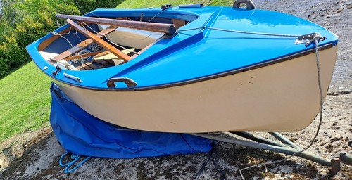 Fibreglass heron sailing - fibreglass,