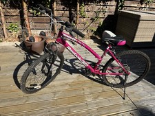 Ladies Bike With Gears Reebok Hardly Been Used Very Good Condition