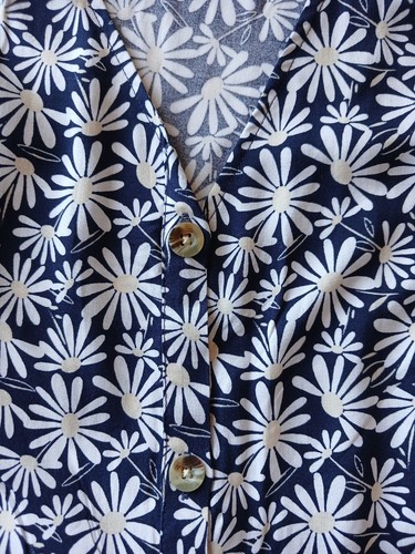 Kaleidoscope navy white daisy - kaleidoscope,