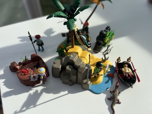 Playmobil pirates treasure - playmobil,