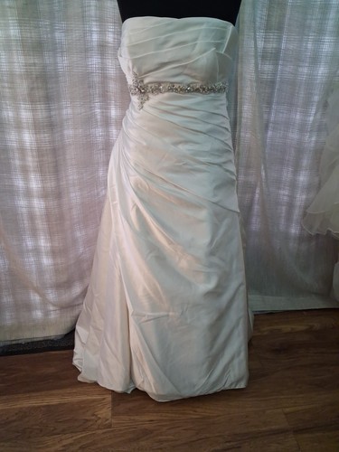Wedding dress size ivory - dress, 18