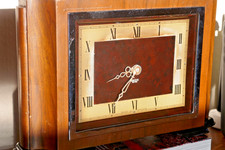 VINTAGE SMITHS SECTRIC  MANTLE