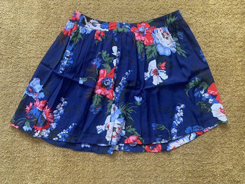 Bnwt joules navy - floral, short
