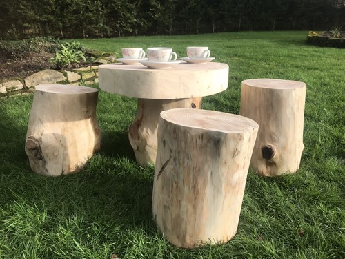 Rustic wood log garden - , table