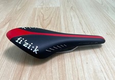 Fizik Arione CX saddle, black/red #595