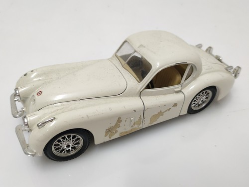 Burago jaguar 120 - burago,