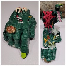 1994 Mighty Max Grips The Hand