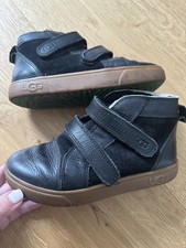 Boys’ UGG boots UK Size 13