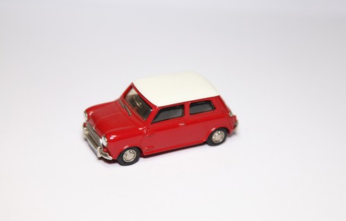 Src models mini - cooper, white