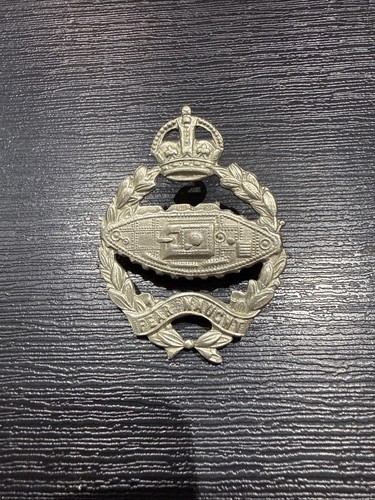 Royal tank regiment cap badge - tank,