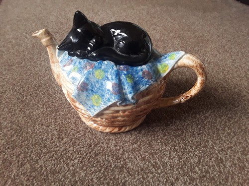 Tony carter vintage teapot - carter,