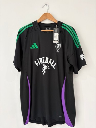 Salford city away 2024 - city,