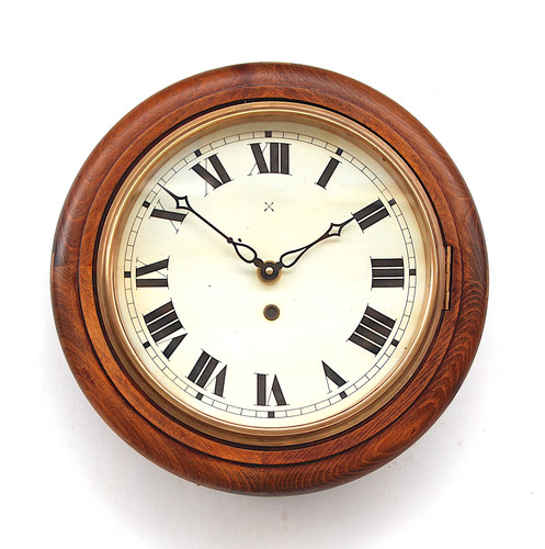 Oak cased mid - oak,