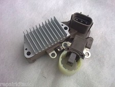 VAUXHALL OPEL FRONTERA 2.5 DIESEL 1996 - 1998 ALTERNATOR REGULATOR & BRUSHBOX