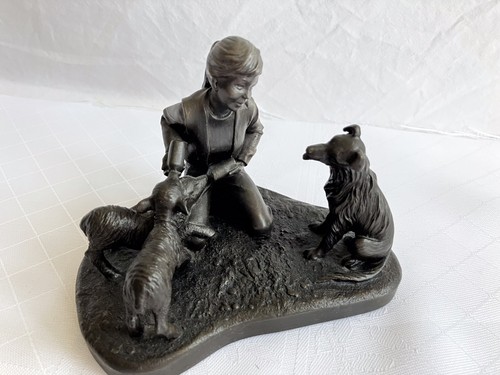 Heredities resin young girl - heredities, 'young