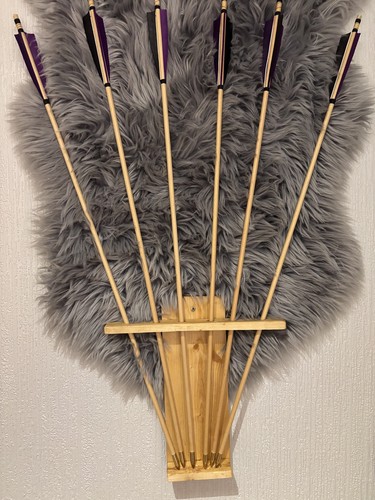 Wooden arrows purple and - ,