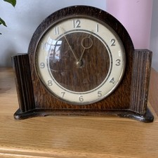 VINTAGE ART DECO INFLUENCED OAK Faced Mantle Clock 8 Day.In Working Condition GB