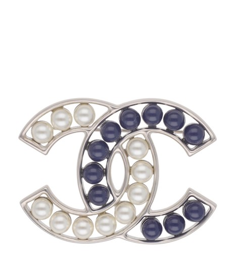Authentic chanel pearl - chanel, cc