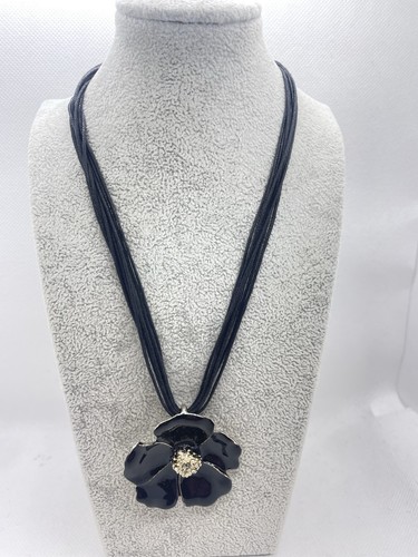 Black enamelled poppy flower - black,