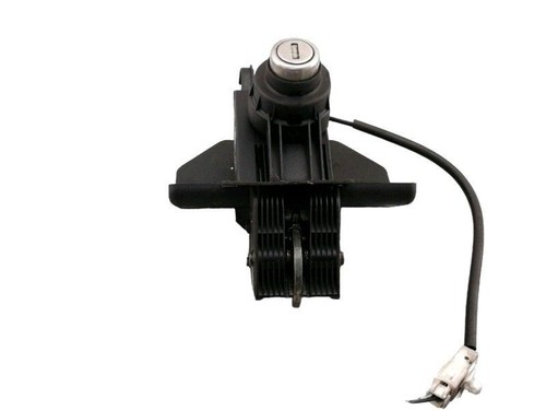 Rear tailgate lock - rear,