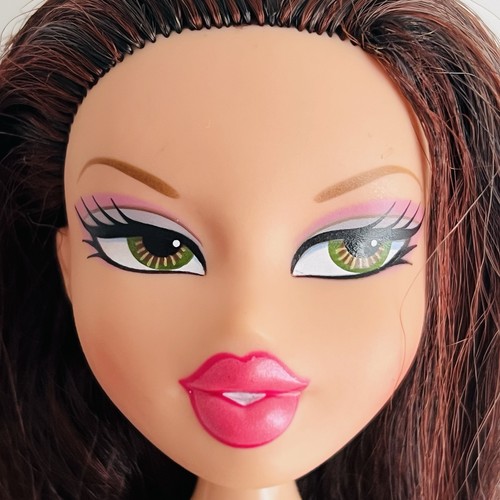 Bratz doll genie magic - genie, bottle