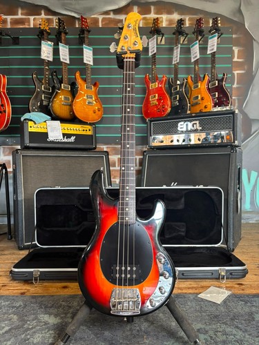 Ernie ball music man stingray - ball,