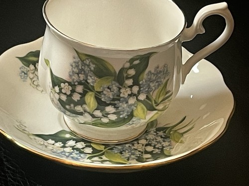 Vintage royal albert flower - royal, of
