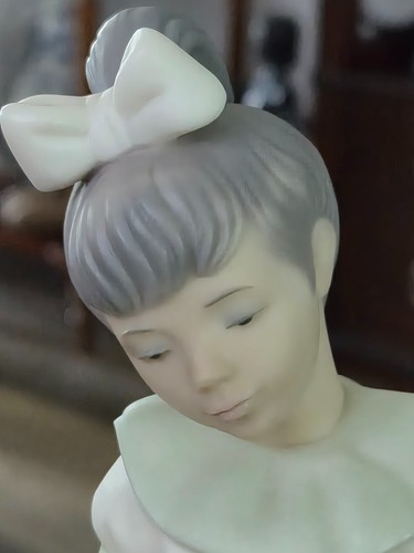 Lladro golden memories girl - lladro,