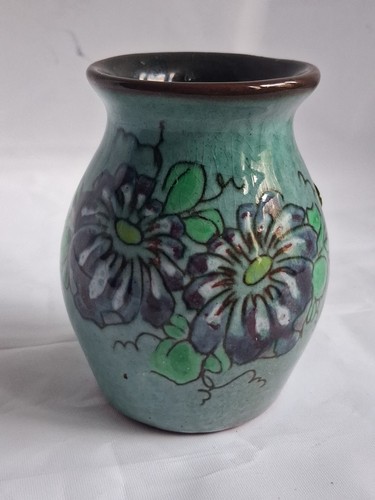 Guernsey pottery small - *guernsey, pottery*