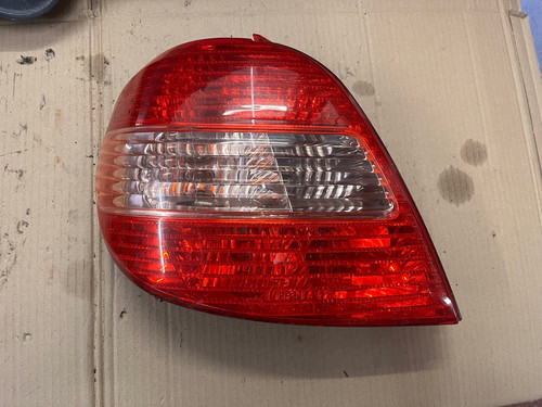 Toyota avensis 2001 5door - avensis,
